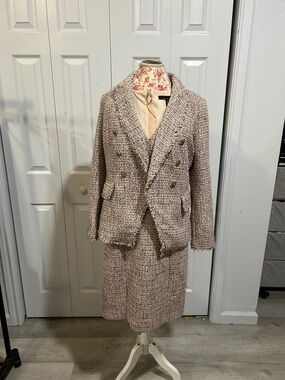 White House Black Market Tweed Midi Skirt Suit in Beige-Pink Mélange